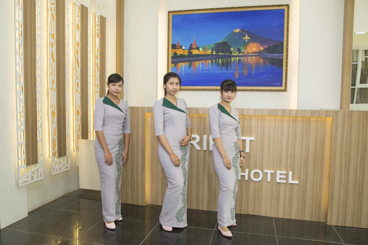 Orient Hotel Мандалай Екстер'єр фото